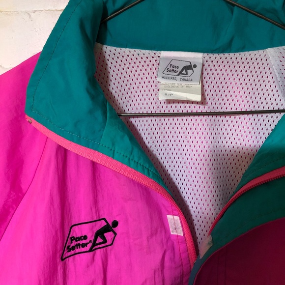 Pullover windbreaker - Picture 2 of 4